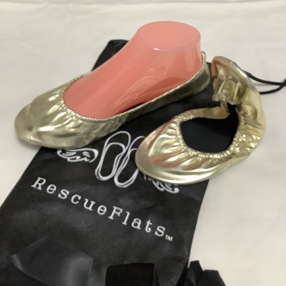 Rescue Flats in Gold size 7 New - Picture 2 of 7